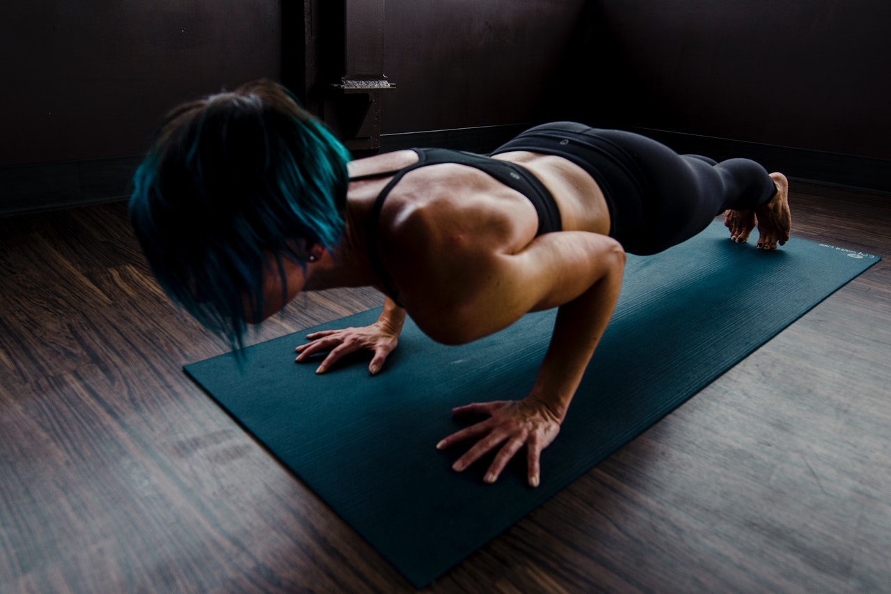 woman-doing-push-ups-2780762